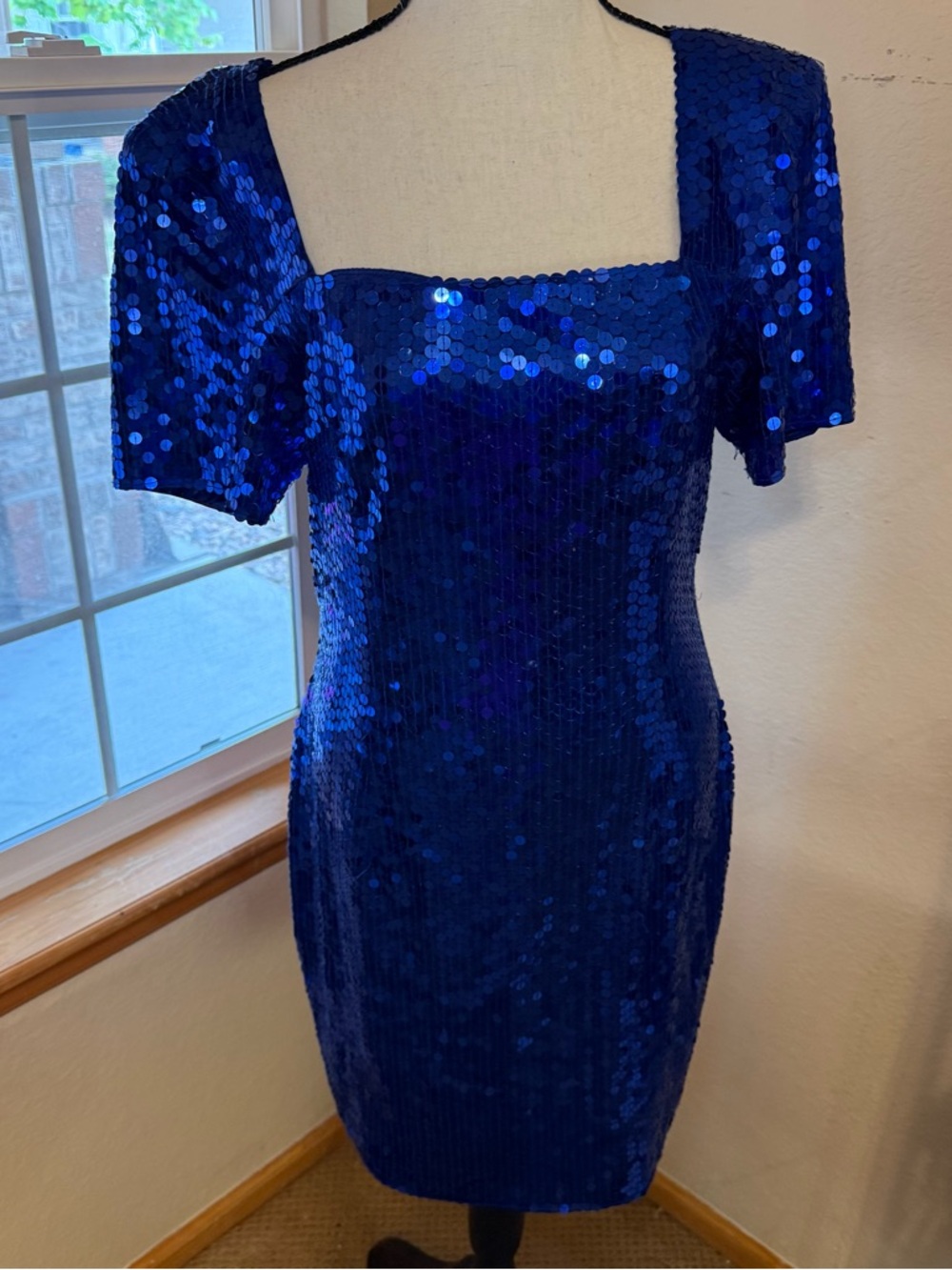 Elegant Royal Blue Sequin Square-Neck Dress